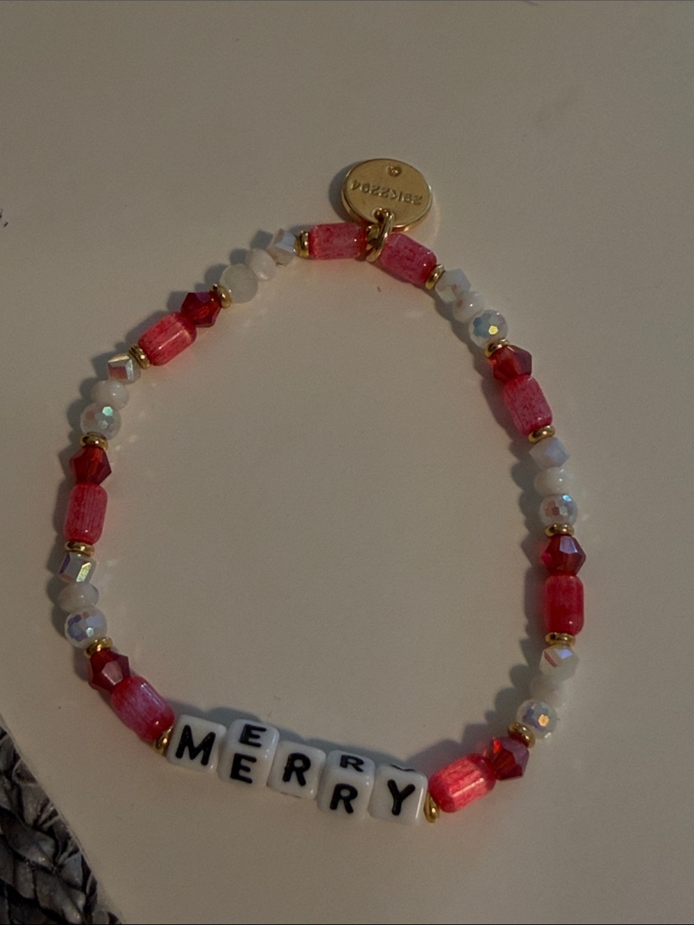 Little Words Project Merry Beaded Bracelet in Pink, Red & White -M/L